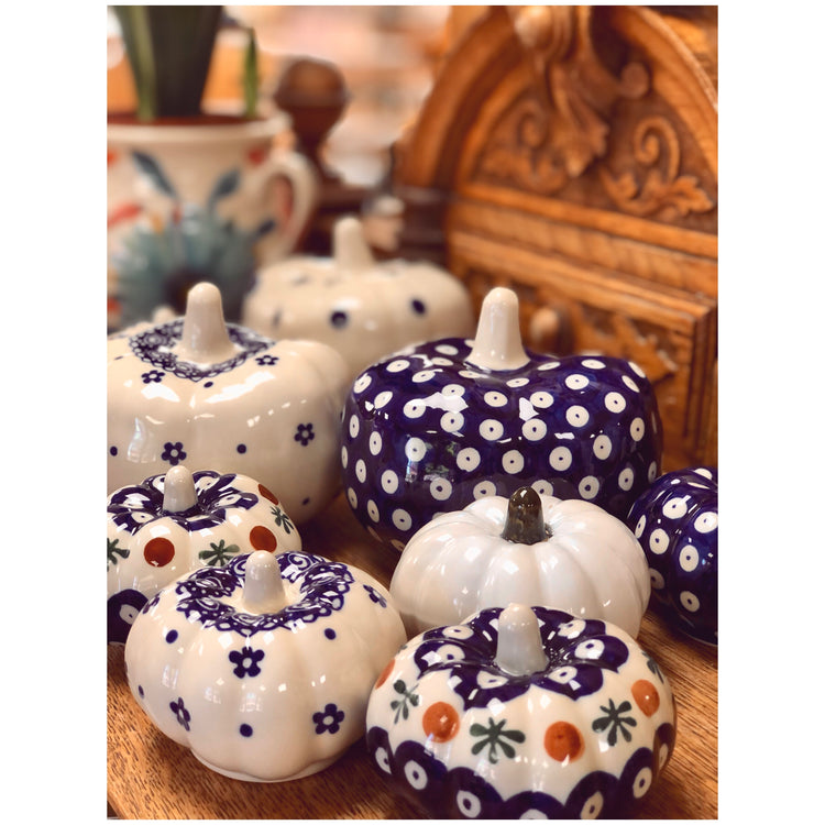 Figurki i inne wyroby ceramiczne