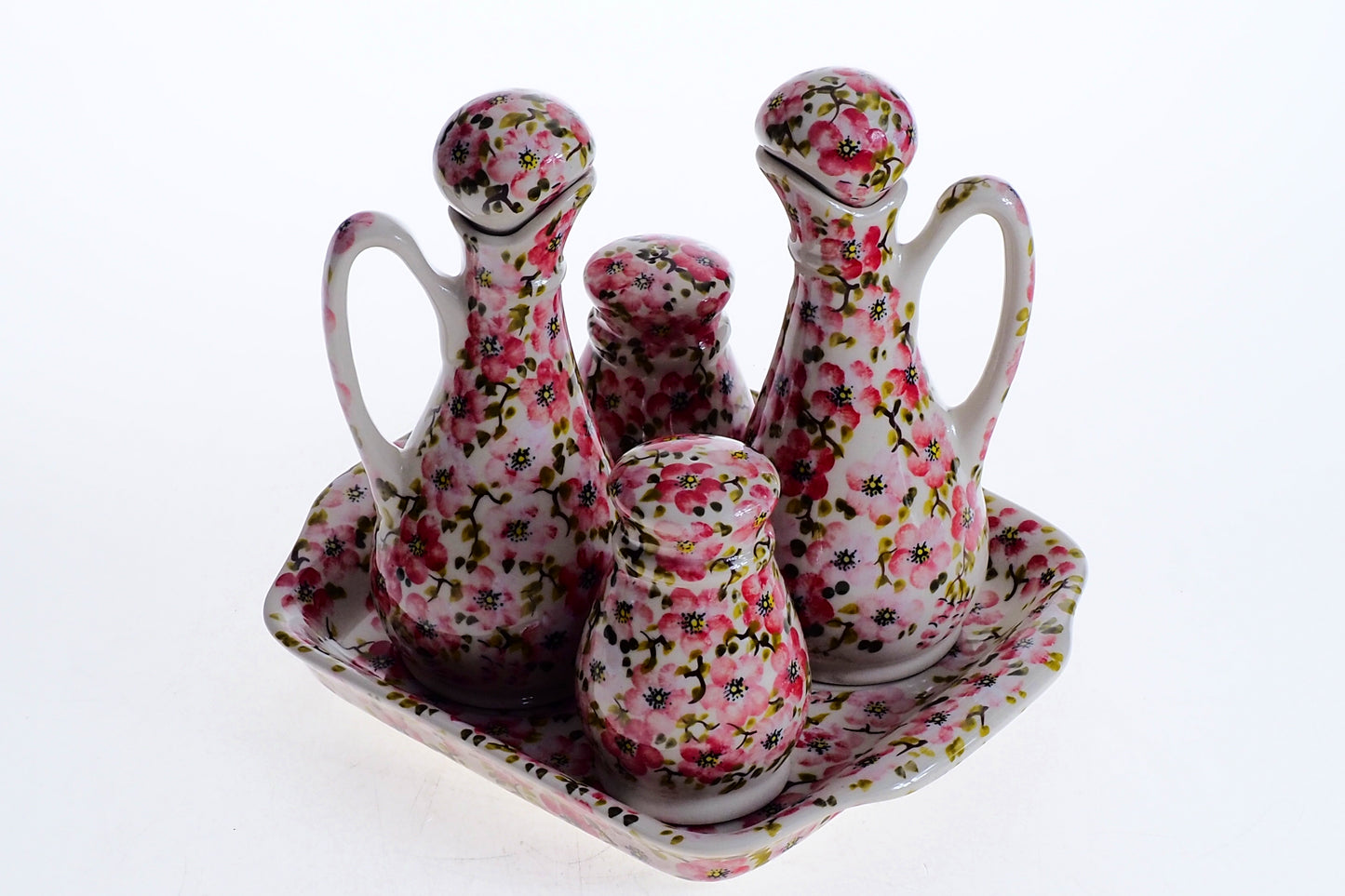 8-04 Komplet : solniczka, pieprzniczka, 2x butelka i tacka H=16cm, 20x17cm