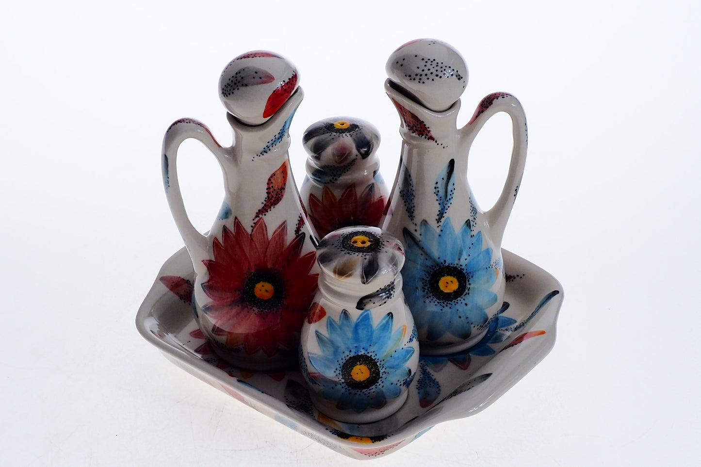 8-04 Komplet : solniczka, pieprzniczka, 2x butelka i tacka H=16cm, 20x17cm